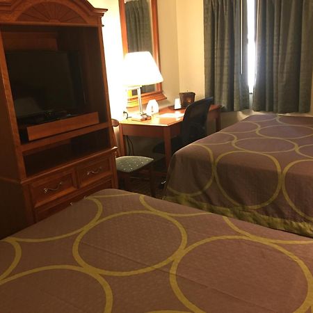 Super 8 By Wyndham Allentown Room photo