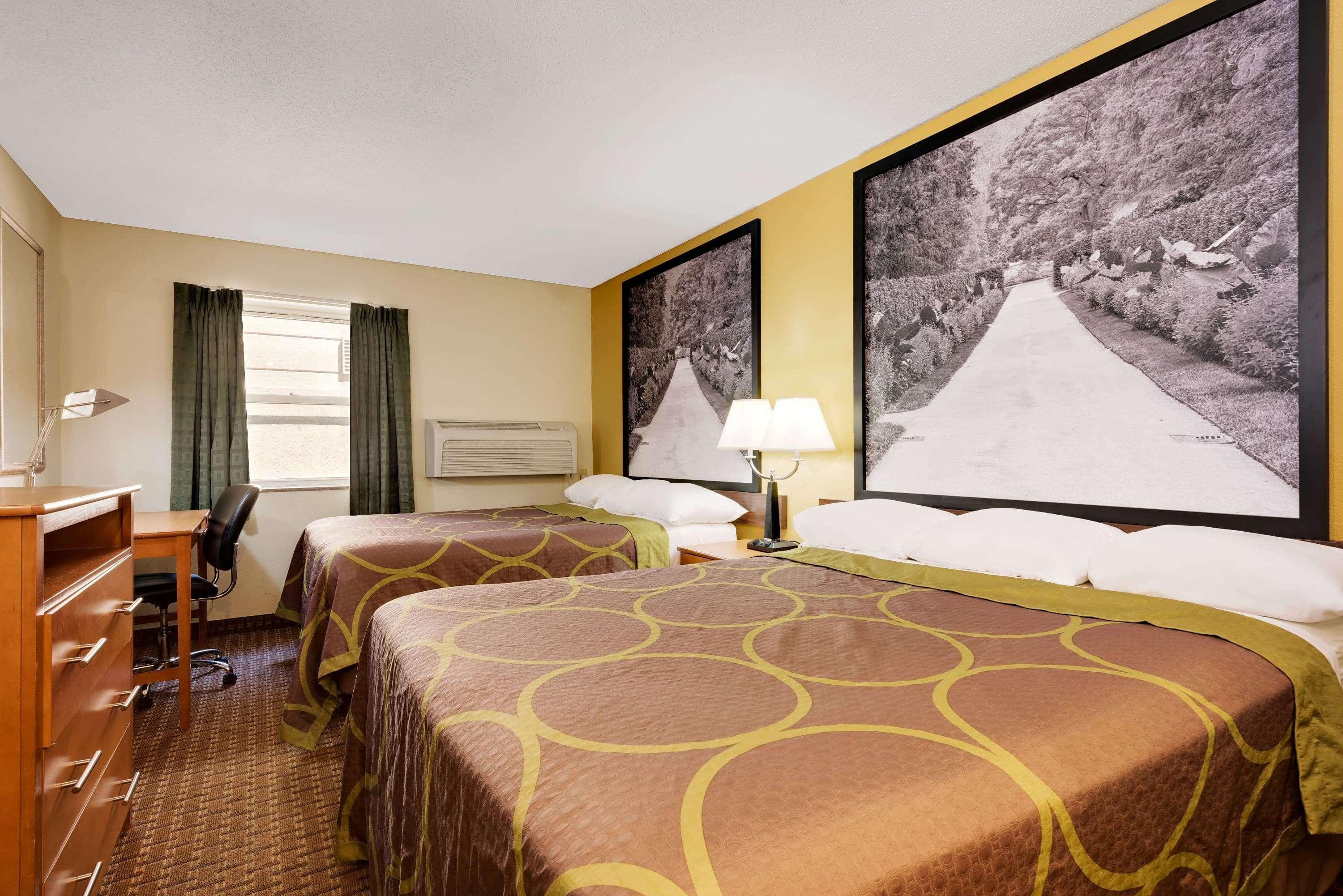 Super 8 By Wyndham Allentown Exterior photo