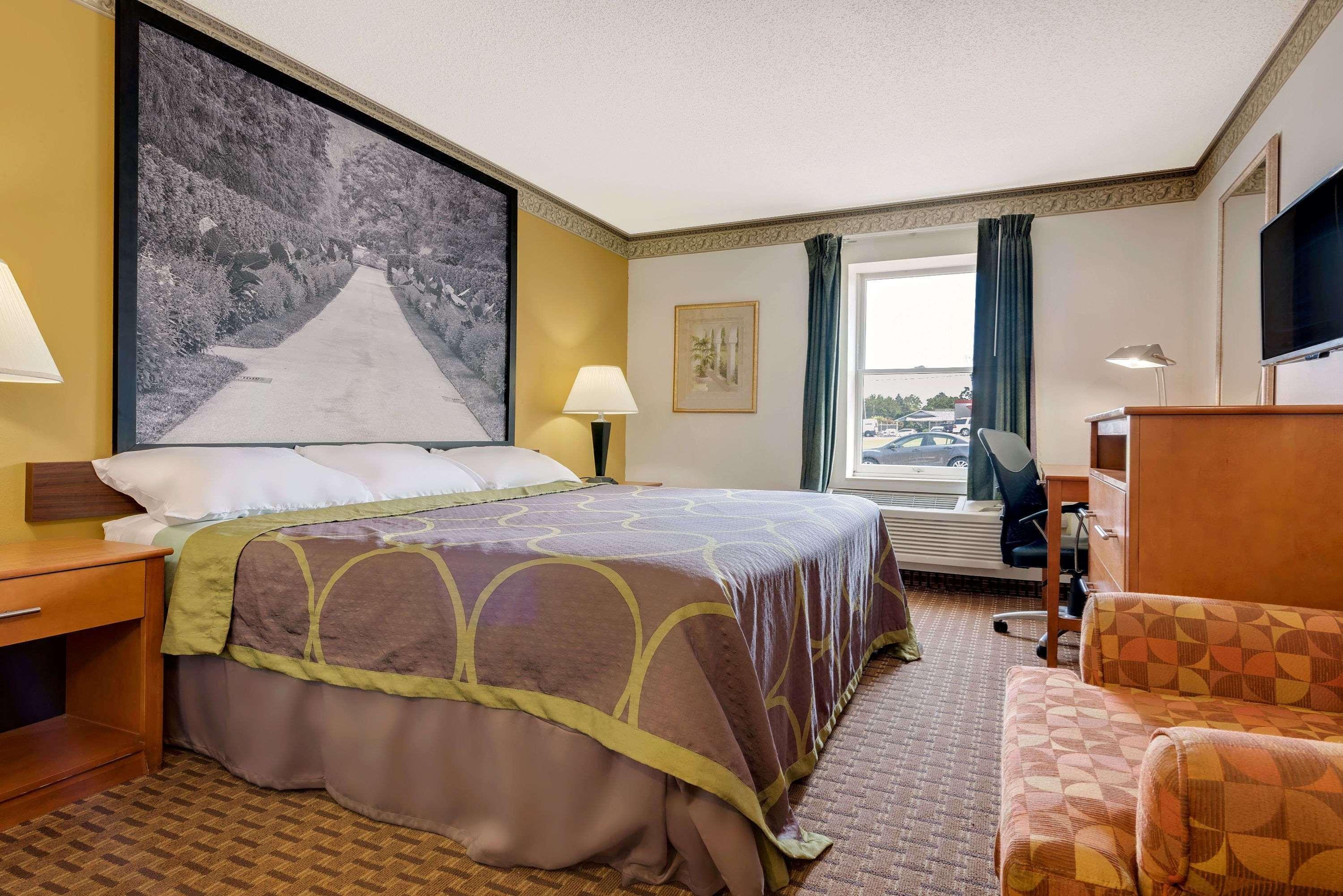 Super 8 By Wyndham Allentown Exterior photo